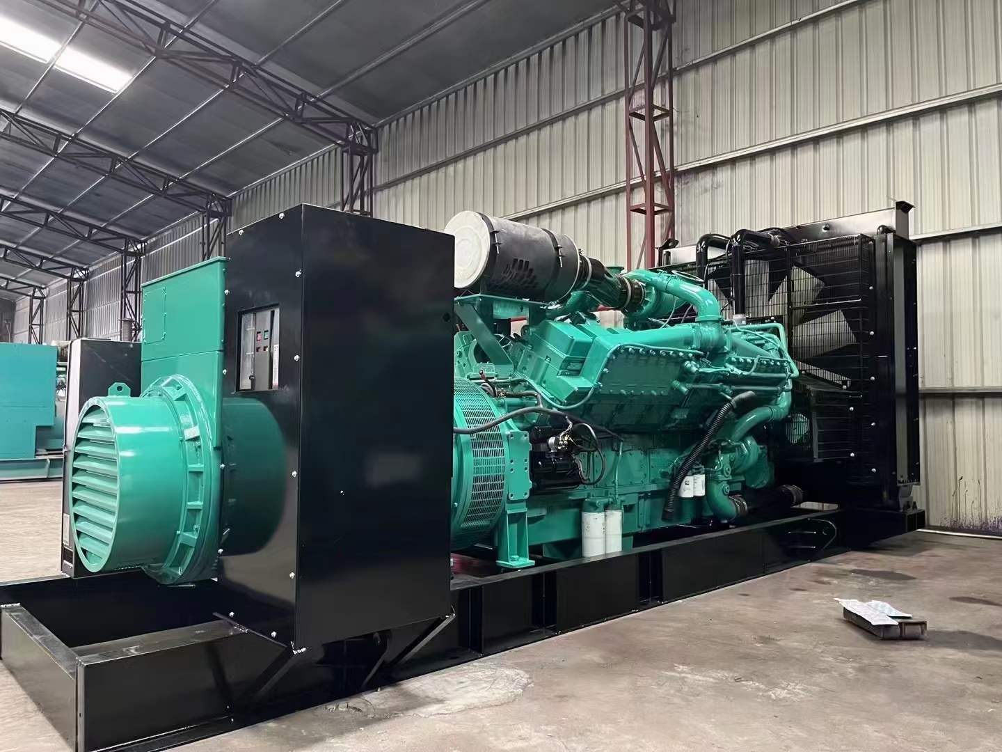 衡山如何降低 800kW 柴油发电机输出电流的波动？